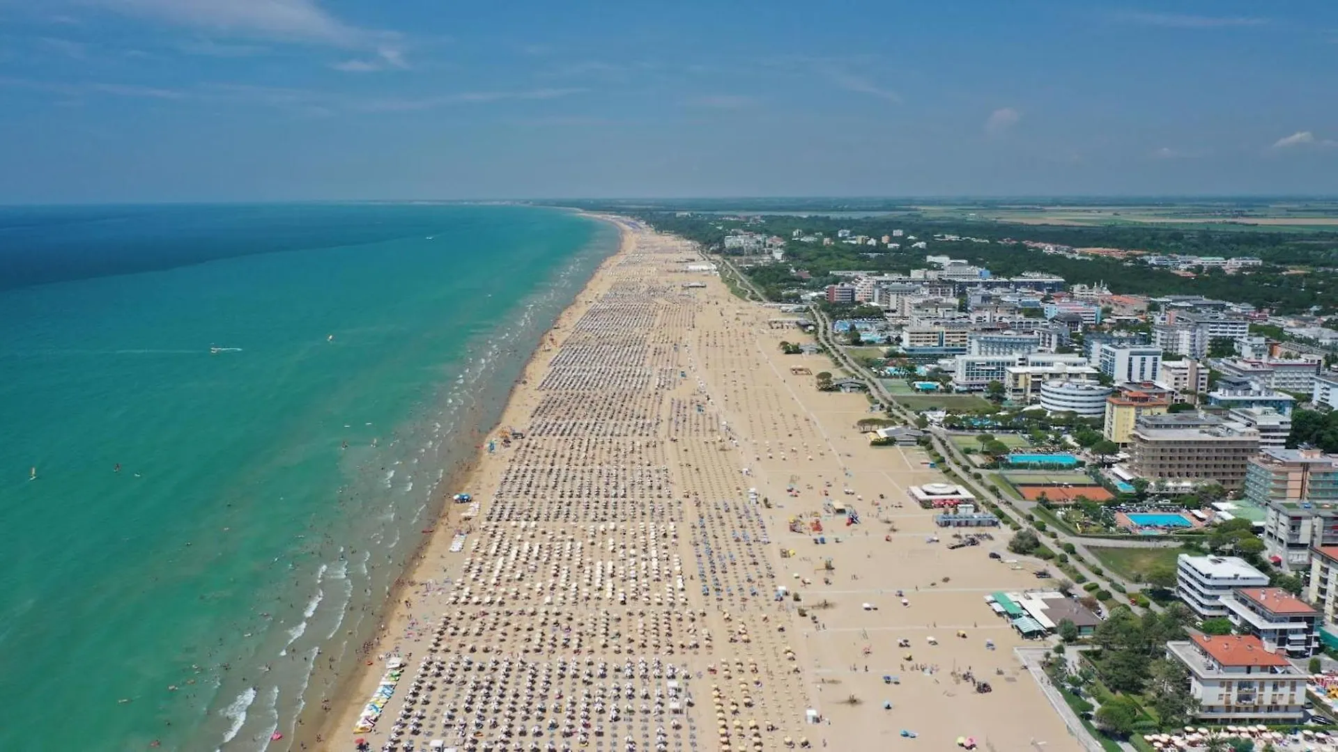 White Apartment With Terrace - Beahost Bibione