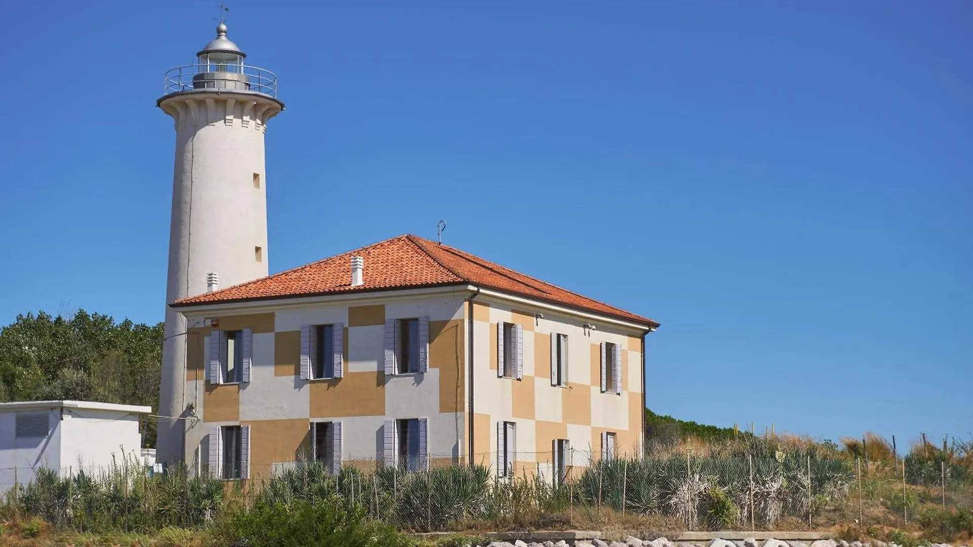 White Apartment With Terrace - Beahost Bibione Italien