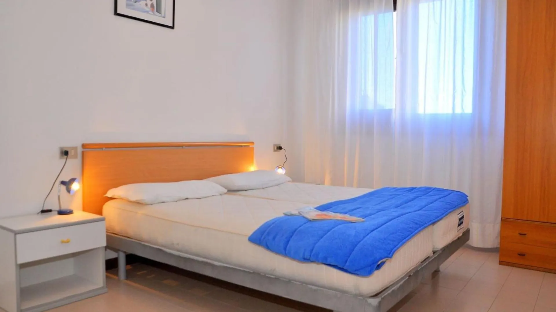 White Apartment With Terrace - Beahost Bibione